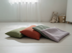 Nuage de calme –  coussins apaisants pour les yeux rouge vert lilas et sa housse– Nuage Serein